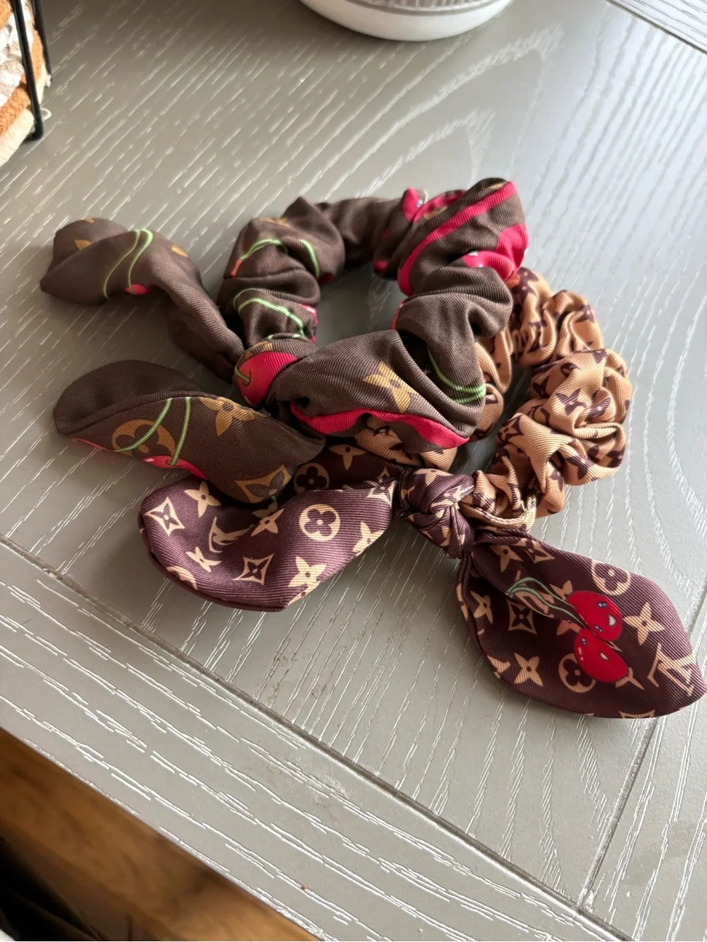 FASHION Set of 2 Brown Cherry-Print Bow Scrunchie Set